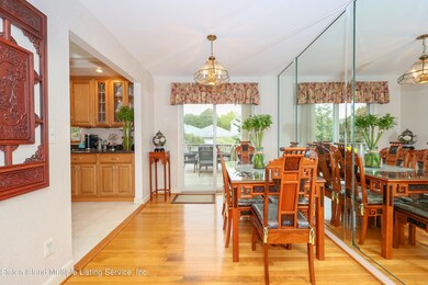 203 Chesterton Ave, Staten Island, NY 10306 - photo 5