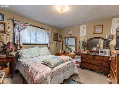 110 W C St, Rainier, OR 97048 - photo 5