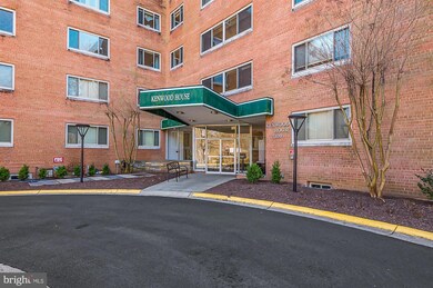 Kenwood House unit 414, Chevy Chase, MD 20815 - photo 2