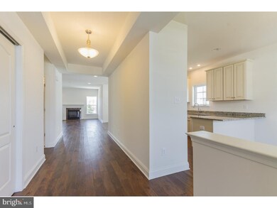 118 Field Loop unit 3336, Glassboro, NJ 08028 - photo 2