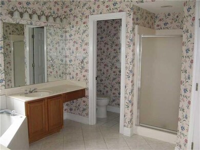 Master Bath/Spa.