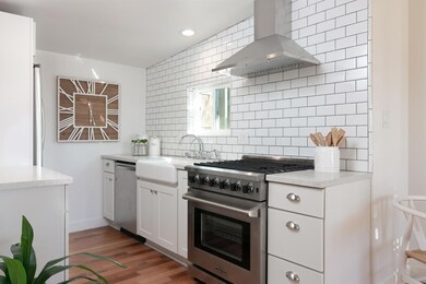 4652 4th St-010-003-Kitchen-MLS_Size
