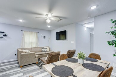 6733 Knox St unit A, Houston, TX 77091 - photo 3