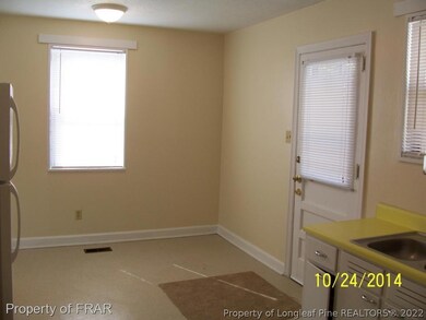 474 Mcrae Dr, Fayetteville, NC 28305 - photo 6