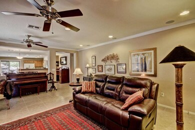 Living Room (4)