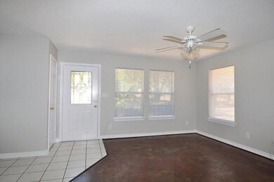 401 W Brady St, Decatur, TX 76234 - photo 4