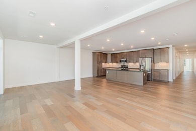 617 MH Blvd 302 The Berens Team (7)