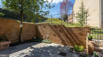 720 N Armistead St, Alexandria, VA 22312 - photo 4