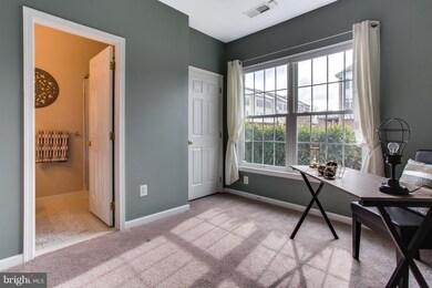 42620 Pine Forest Dr, Chantilly, VA 20152 - photo 5