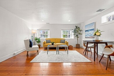 218 Washington St unit 5, Marblehead, MA 01945 - photo 2