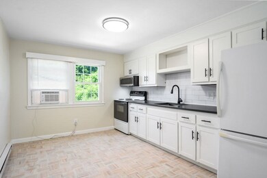 22 Beacon Ave unit 4, Newburyport, MA 01950 - photo 4