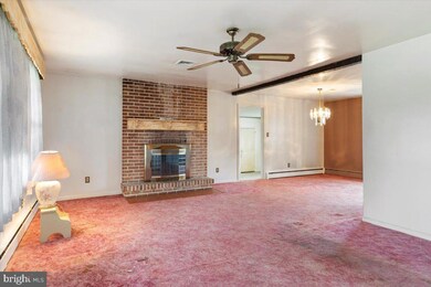 919 Diamond St, Sellersville, PA 18960 - photo 5