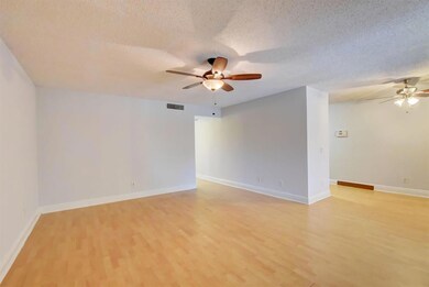 419 Meadows Cir, Boynton Beach, FL 33436 - photo 3