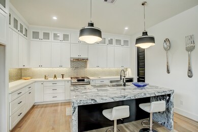 1405 Indiana St unit A, Houston, TX 77006 - photo 7