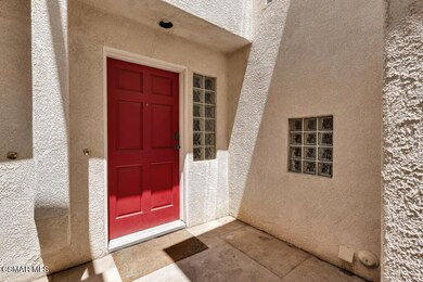 2120 Los Feliz Dr, Thousand Oaks, CA 91362 - photo 2