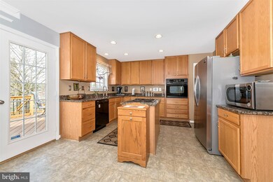 1007 Storrington Dr, Frederick, MD 21702 - photo 5