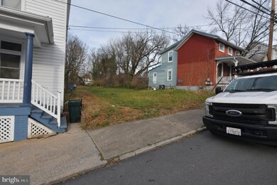 323 E Burke St, Martinsburg, WV 25404 - photo 6