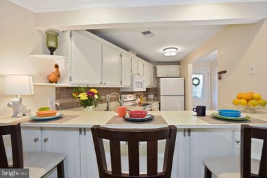 2053 Whisperwood Glen Ln, Reston, VA 20191 - photo 6