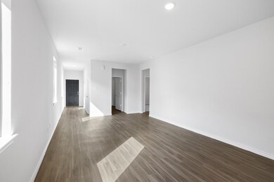 1605 Luke St, Ennis, TX 75119 - photo 4