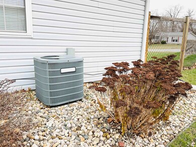 319 Maple St, Walkerton, IN 46574 - photo 7