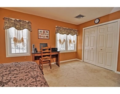 110 Laurelwood Dr unit 110, Hopedale, MA 01747 - photo 2