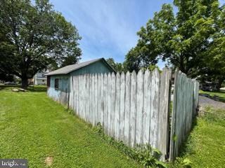 145 Hellertown St, Quakertown, PA 18951 - photo 2