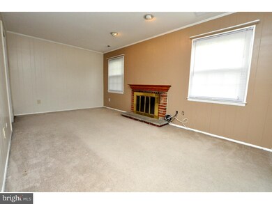 204 Burnamwood Dr, Mount Laurel, NJ 08054 - photo 7