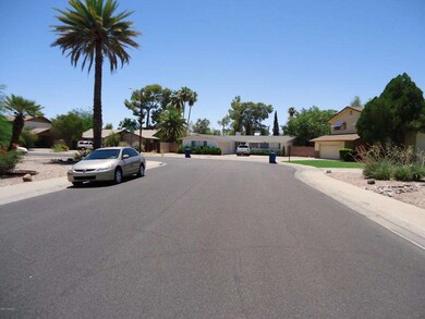 4719 S Grandview Ave, Tempe, AZ 85282 - photo 2