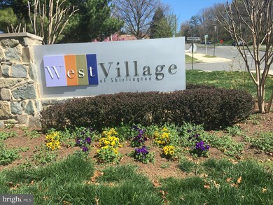 4061 S Four Mile Run Dr unit 401, Arlington, VA 22204 - photo 2