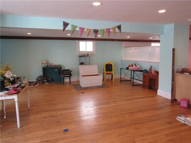 Front area pictured - the back...