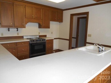 3030 Kern Dr, Salisbury, NC 28147 - photo 4