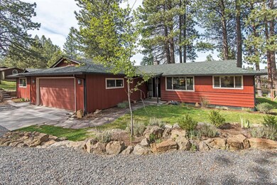 20530 Pine Vista Dr, Bend, OR 97702 - photo 3