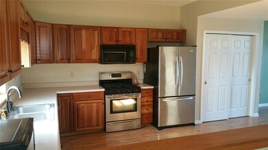 13899 Charleswood Ct, Fishers, IN 46038 - photo 7