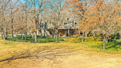 977 Lake Dr, Weatherford, TX 76085 - photo 2