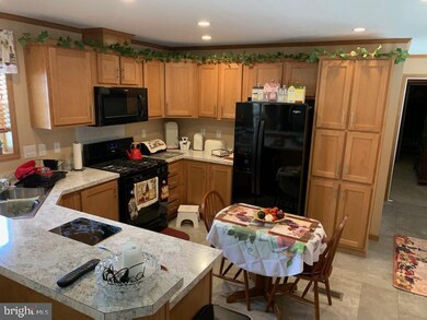 112 Berts Dr, Lothian, MD 20711 - photo 4