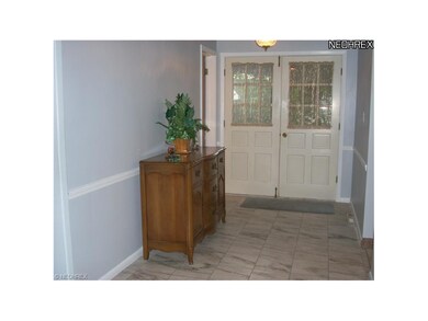 Large entryway with fresh coat of paint and beauti