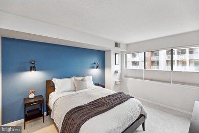 Woodbury Heights Condominium unit 1414, Arlington, VA 22201 - photo 2