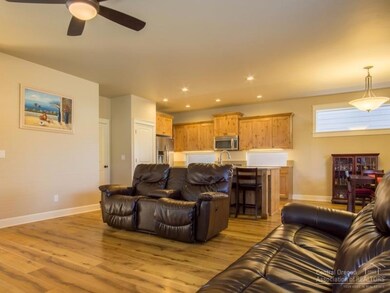 61052 Manhae Loop, Bend, OR 97702 - photo 4