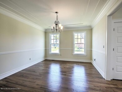 008_DINING ROOM