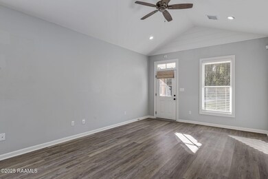 5-web-or-mls-112 Francois Dr-5