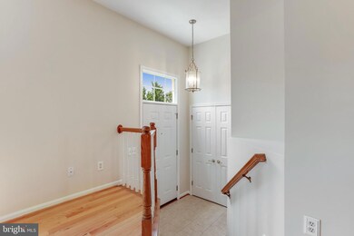 2455 Fox Stream Ln, Herndon, VA 20171 - photo 5