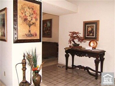 Dramatic entry way