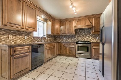 6005 N Meridian Place, Oklahoma City, OK 73122 - photo 6