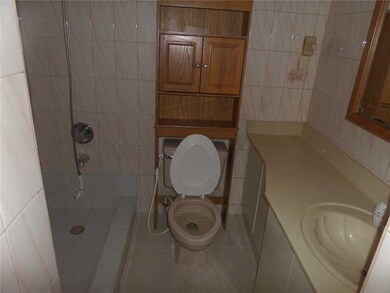 4490 W 19th Ct unit 214, Hialeah, FL 33012 - photo 3