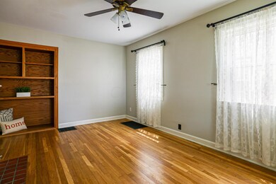 153 Leland Ave-10