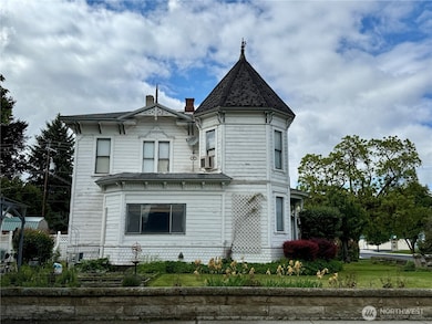 303 307 N 3rd St, Dayton, WA 99328 - photo 4