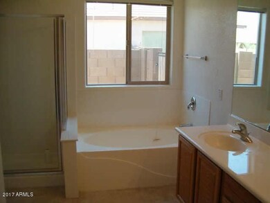 11572 W TONTO ST BTHRM TUB