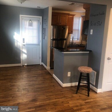 6860 Hawthorne St, Hyattsville, MD 20785 - photo 2