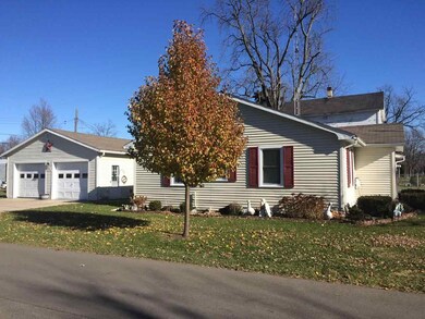 946 W Race St, Portland, IN 47371 - photo 2