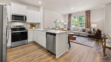 117 Kenmore Cir unit 140, Perry, GA 31069 - photo 5